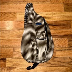 KAVU Rope Messenger Bag Houndstooth Pattern
